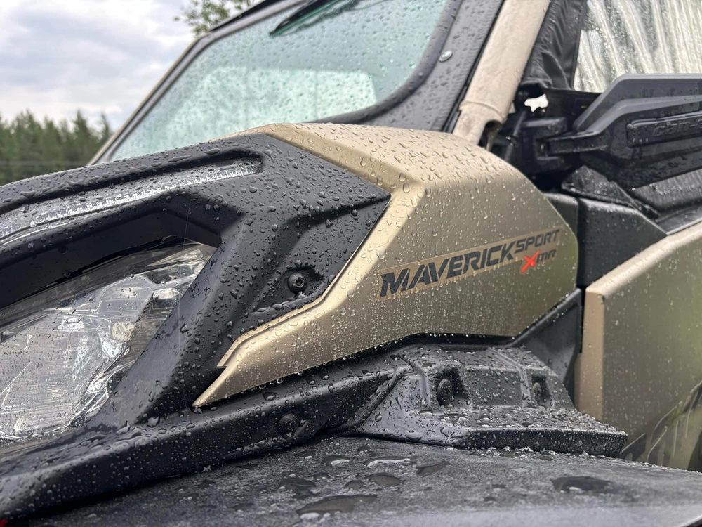 2022 Commander Maverick Sport alt