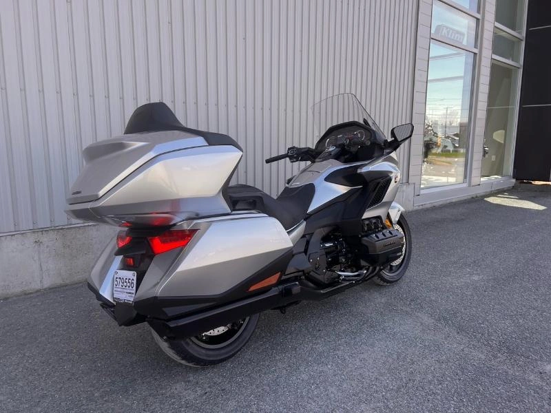 Honda Gold Wing Tour 2025 alt