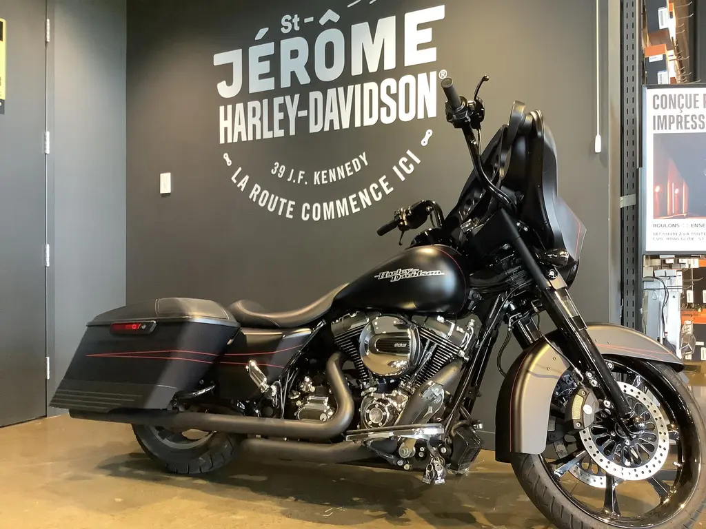 2015 Harley-Davidson STREET GLIDE S FLHXS