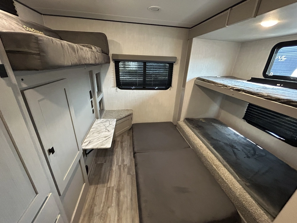 2024 Coachmen Apex 300bhs alt