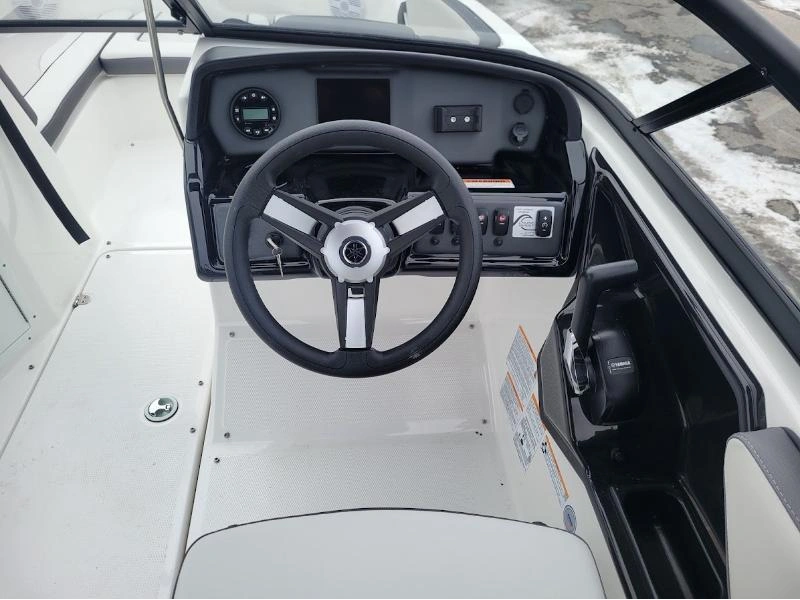 2025 Yamaha Ar190 alt