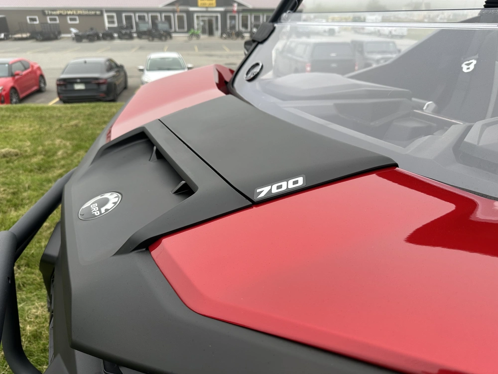 2025 Can-am Commander Xt 700 alt