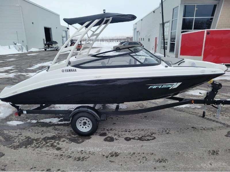 2025 Yamaha Ar190 alt