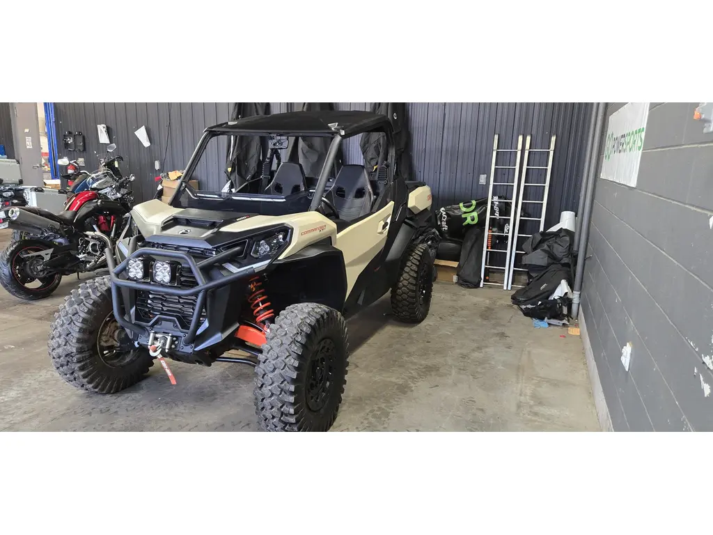 2023 Can-Am Commander XT-P