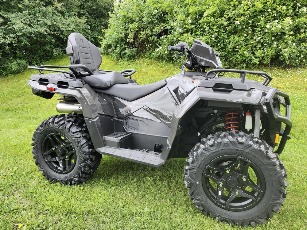 Polaris Sportsman Touring 570 Ult - Granite Gray Rival Du Cf Moto 600 Touring 2025 alt