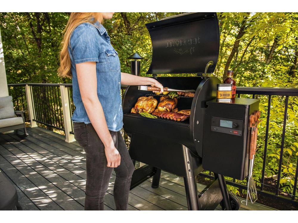 2024 Traeger Pro 575 alt