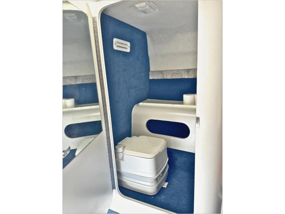 1993 Chris-craft 238 Concept alt