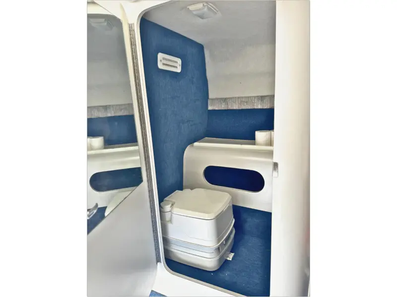 1993 Chris-Craft 238 Concept