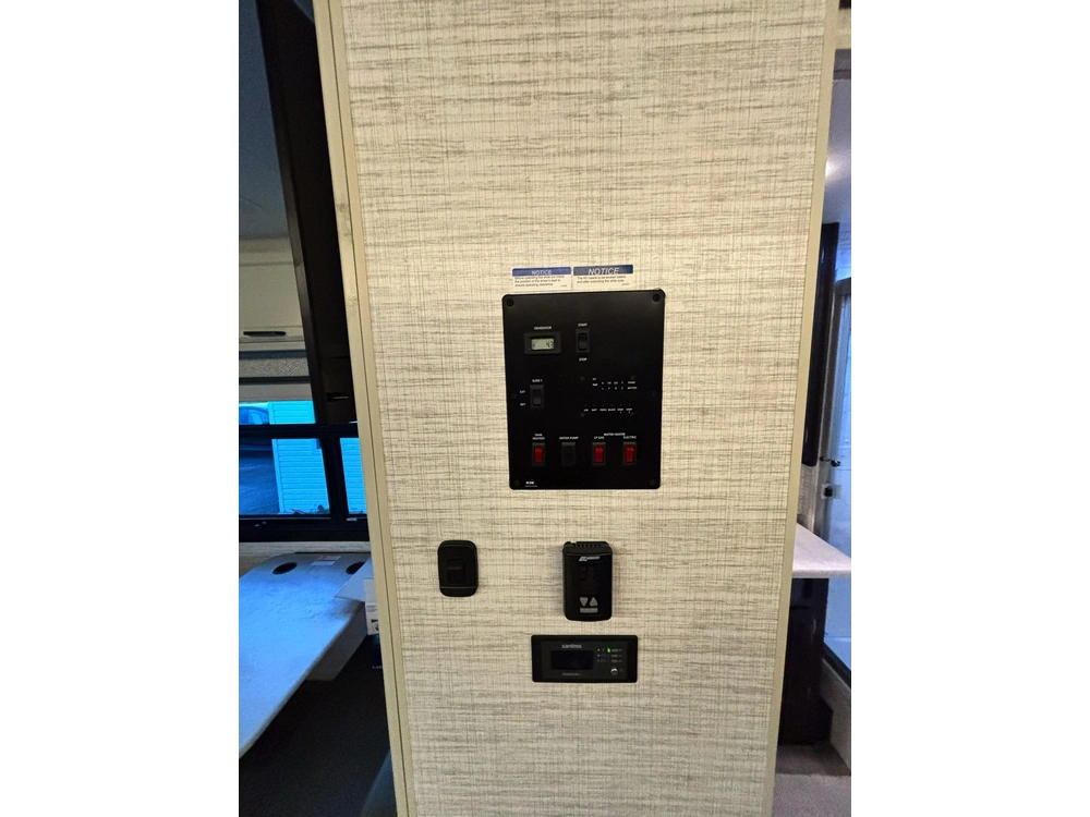 Entegra Coach Vision 29s Classe A 2024 alt