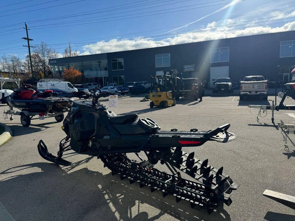 2023 Ski-doo Summit 165 850 Turbo alt