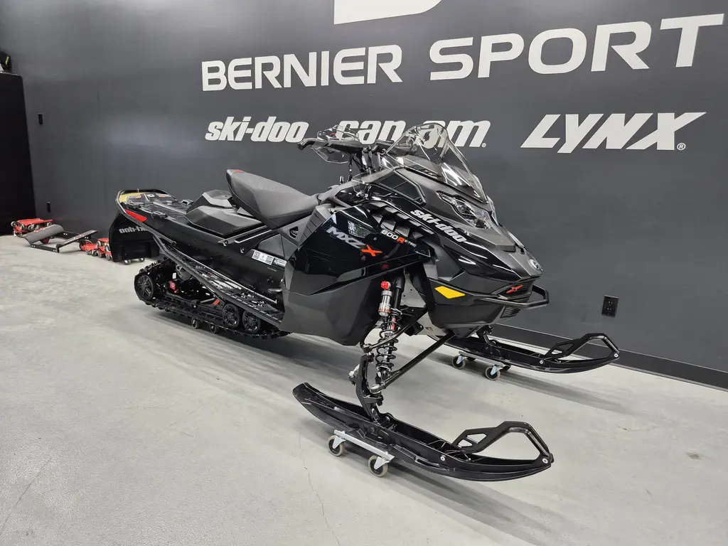 Ski-Doo MXZ X 137 600R RIPSAW 2024
