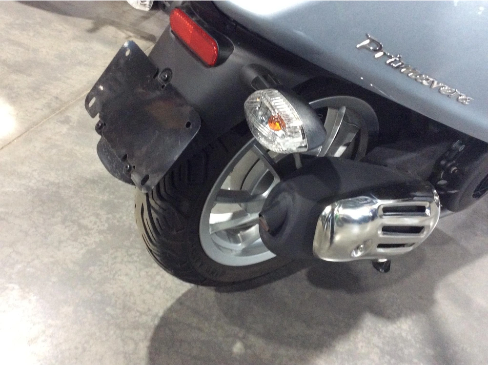 Vespa Primavera 150 2023 alt