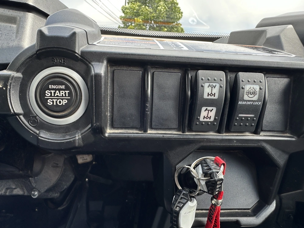 2023 Can-am Commander Dps 700 alt