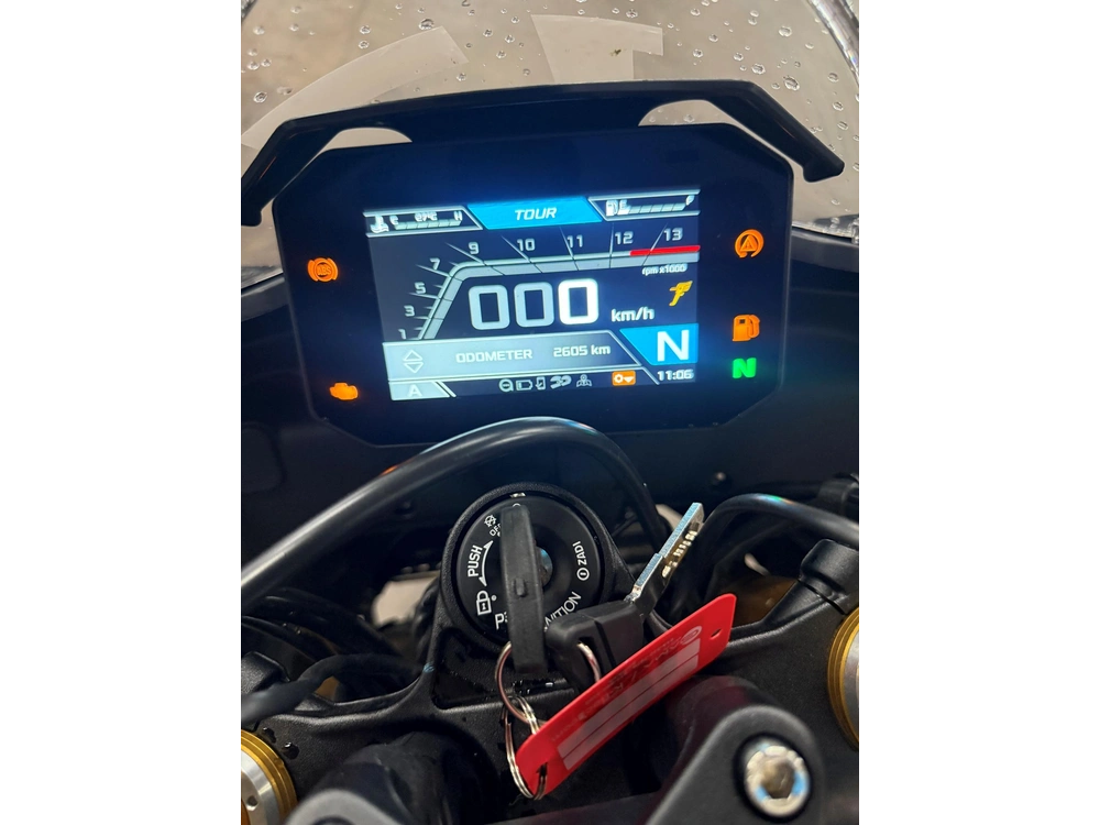 2024 Aprilia Tuono V4 Factory alt