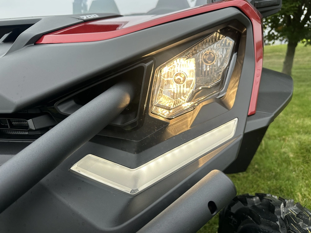 2025 Can-am Commander Xt 700 alt