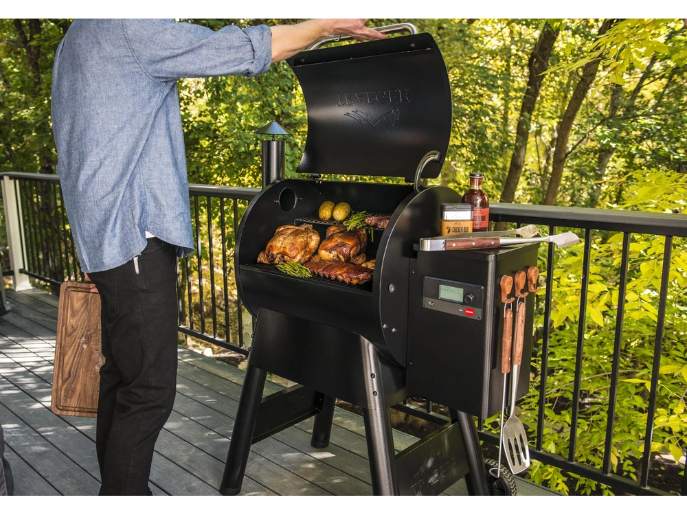 2024 Traeger Pro 575 alt