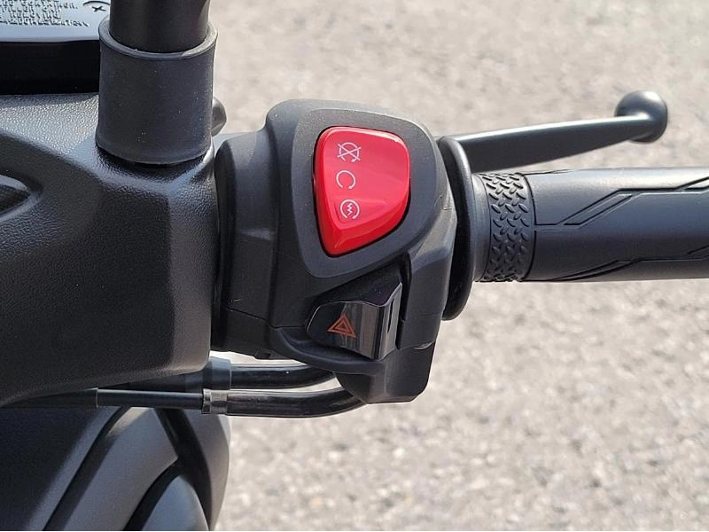 Yamaha Xmax 300 2023 alt