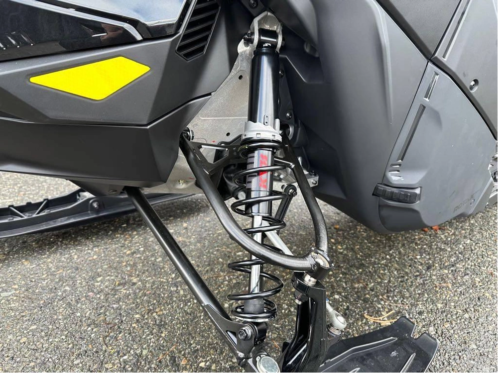 2025 Ski-doo Summit Adr W/ Edge Pkg 165 850 E-tec Powdermax X-light Flexedge 3.0" Shot alt