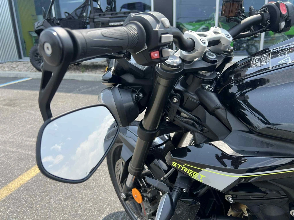 Triumph Street Triple 765 Rs 2025 alt