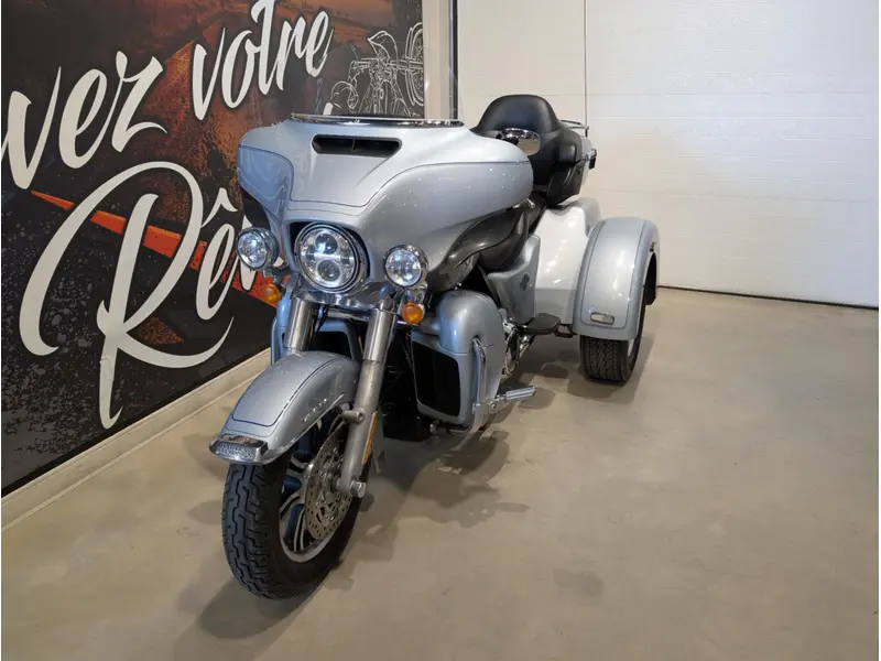 2023 Harley-Davidson Trike Tri Glide Ultra FLHTCUTG