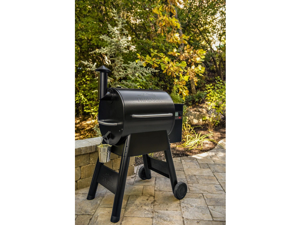 2024 Traeger Pro 575 alt