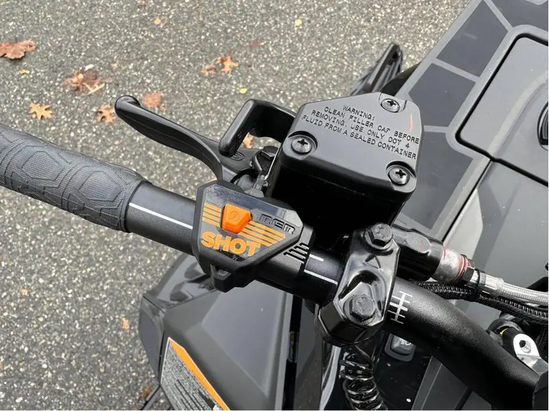 2025 Ski-Doo SUMMIT ADR W/ EDGE PKG 165 850 E-TEC POWDERMAX X-LIGHT FLEXEDGE 3.0" SHOT