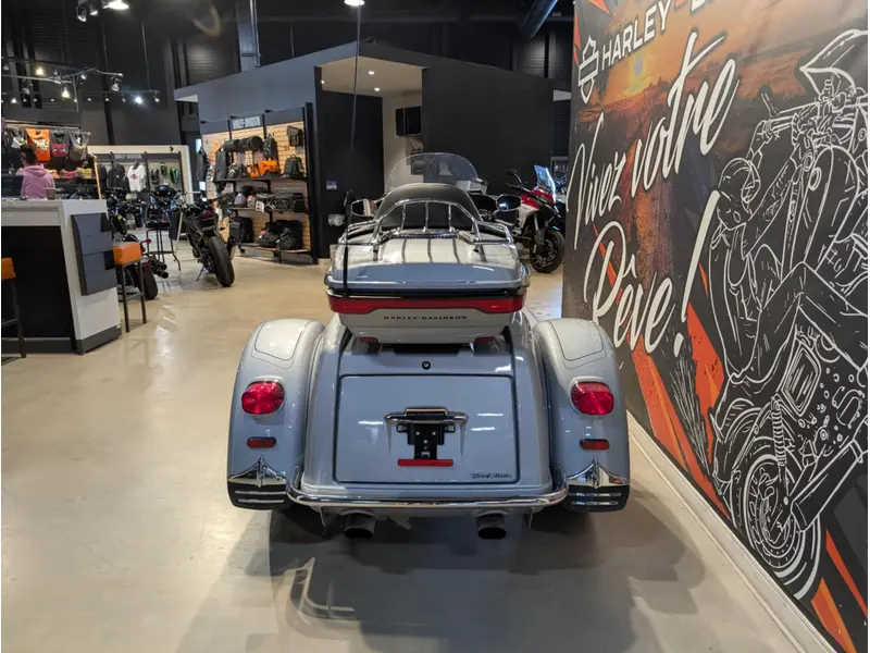 2023 Harley-Davidson Trike Tri Glide Ultra FLHTCUTG