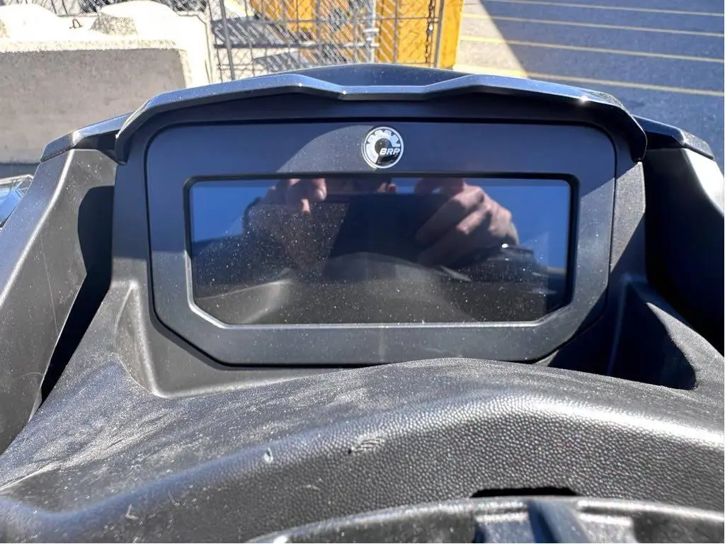 2025 Sea-Doo RXT®-X® 325 (Sound system)