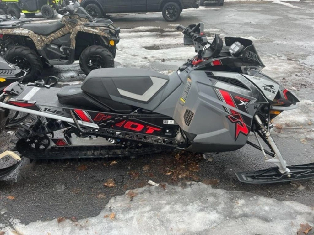 2021 Arctic Cat Riot X 8000 146"/2.60" Ams W/ Qs3 Shocks Charcoal