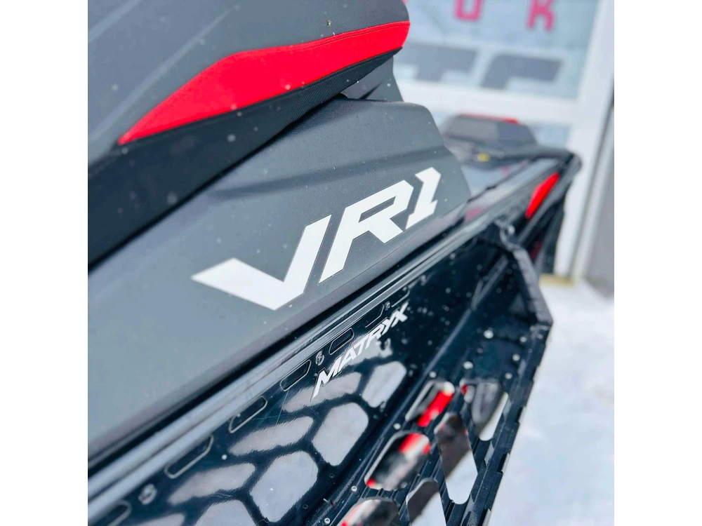 Polaris Patriot Boost Indy Vr1 129 S23tkv8ms 2023 alt