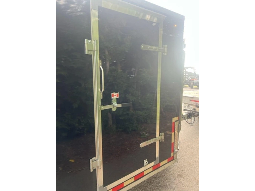 2022 Weberlane Enclosed Snowmobile W721sactw
