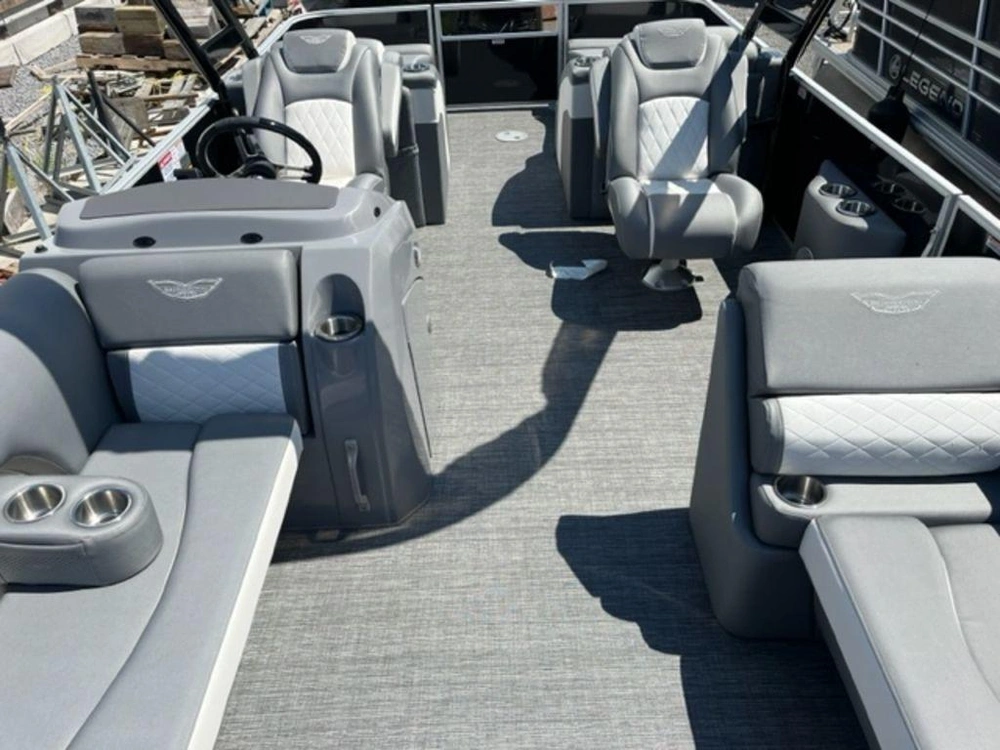 2025 Bennington Marine 23 Lcw