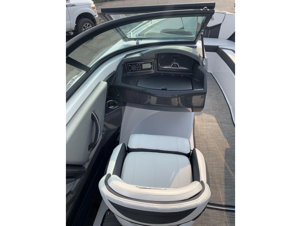 2018 Monterey Boats 218ss