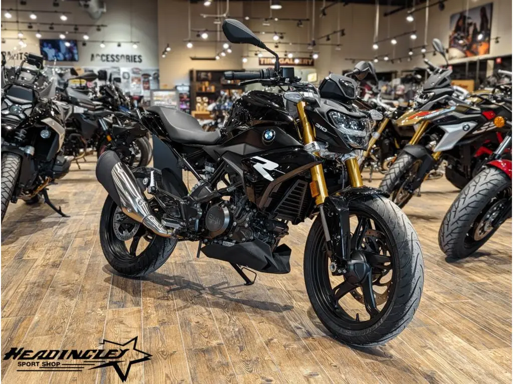 2024 BMW G 310 R // Cosmic Black 