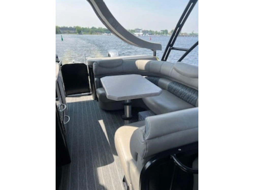 2021 Premier 310 Escalante