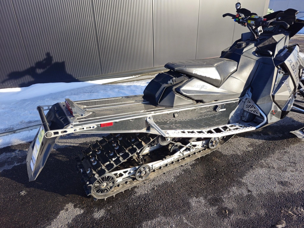 Polaris Assault 800 144 2017 alt
