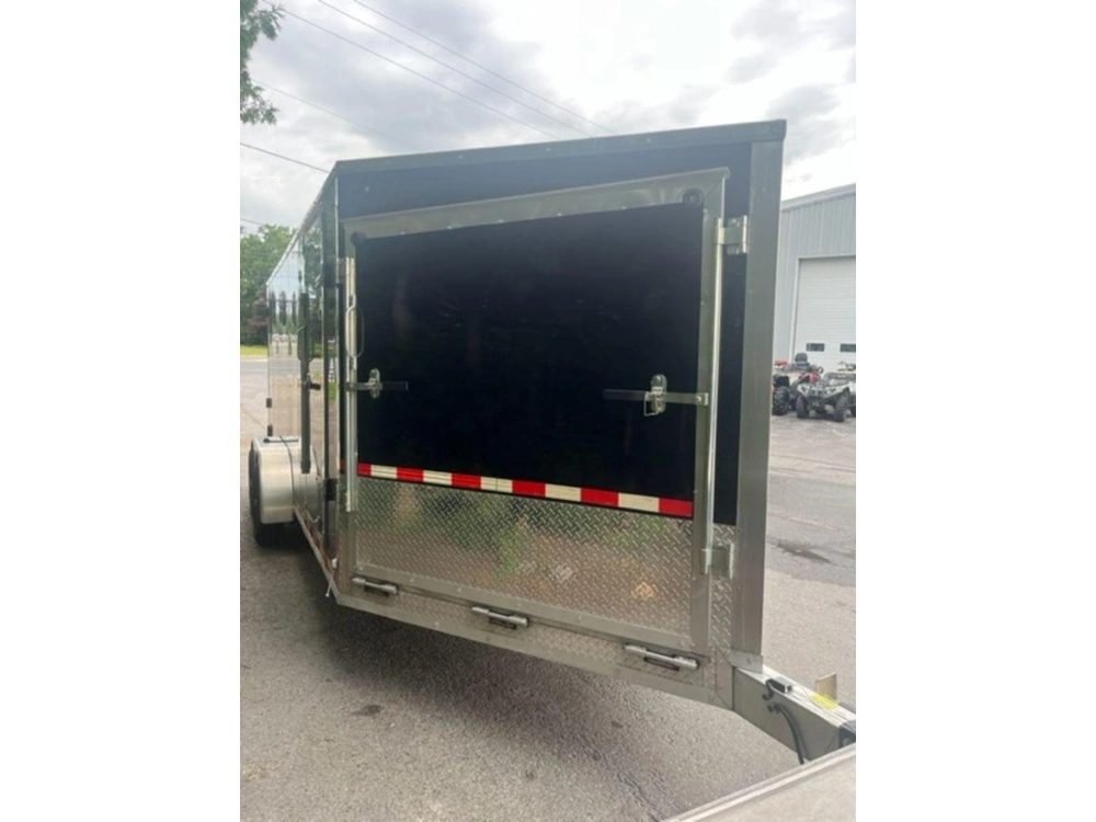 2022 Weberlane Enclosed Snowmobile W721sactw