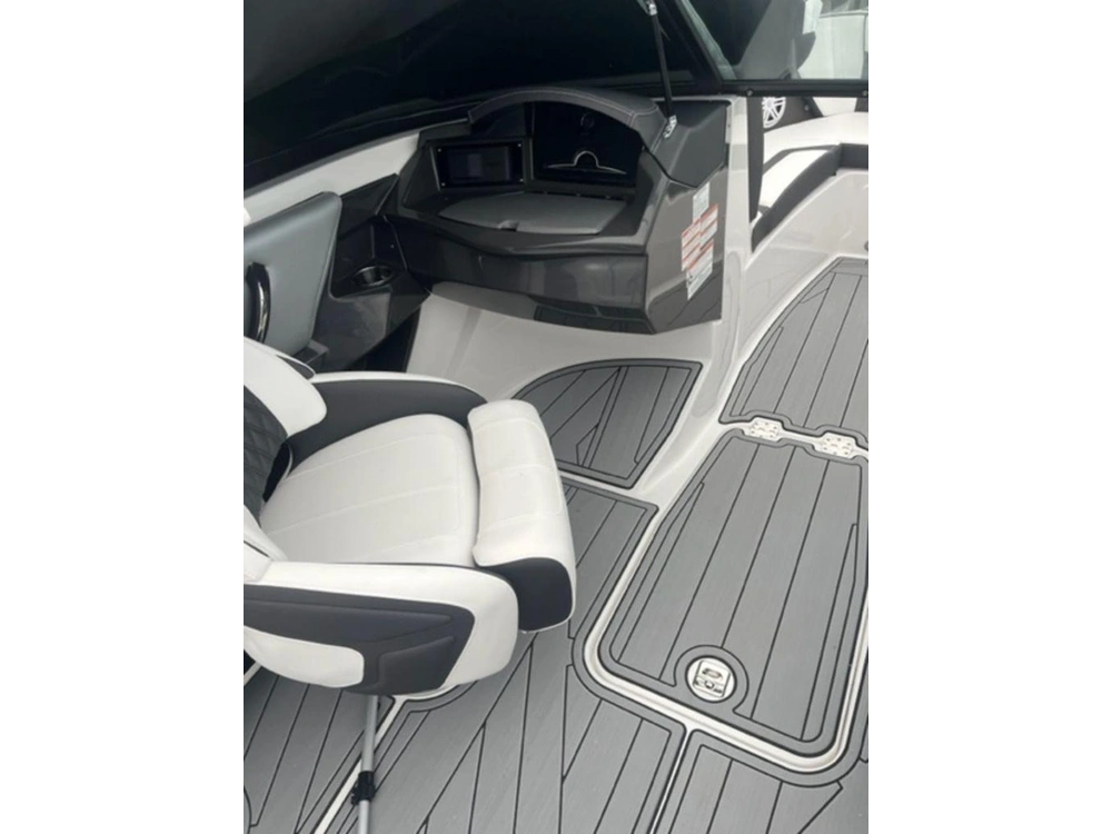 2024 Monterey Boats 238ss