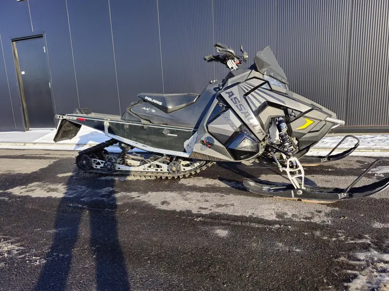 2017 Polaris ASSAULT 800 144