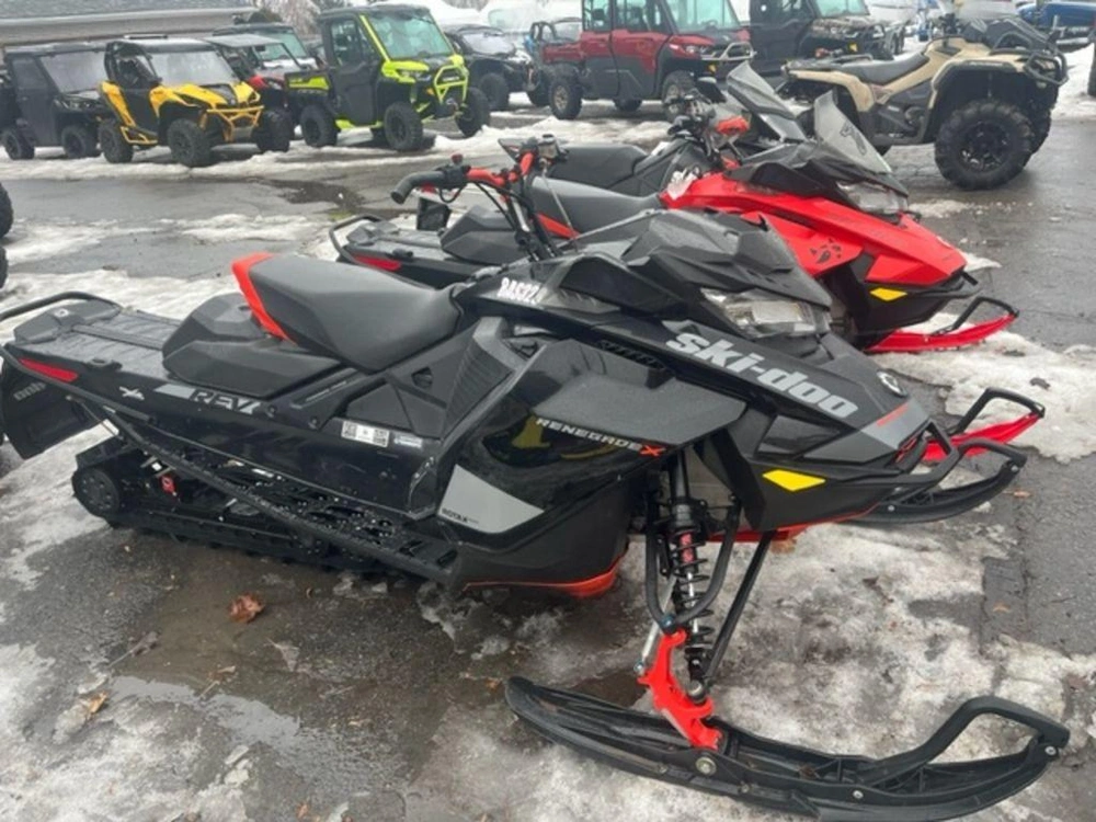 2020 Ski-doo Renegade® X Rotax® 850 E-tec® Ripsaw 1.25 Black