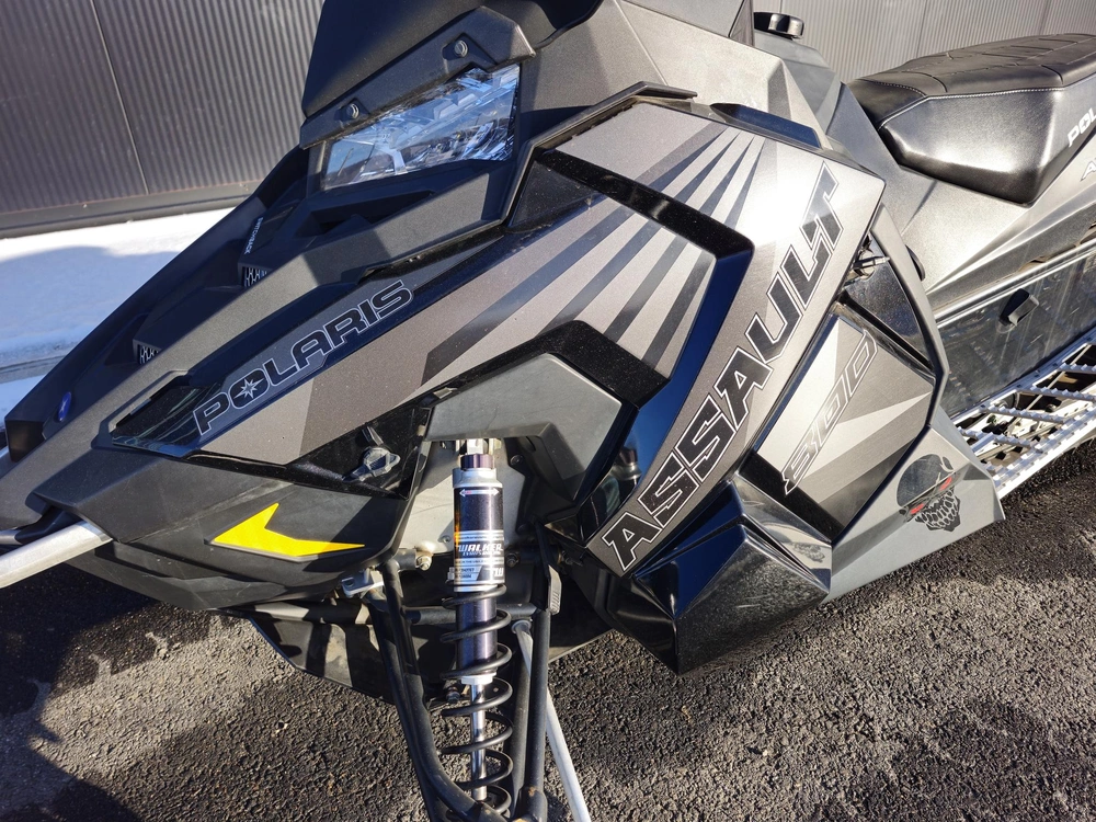 Polaris Assault 800 144 2017 alt