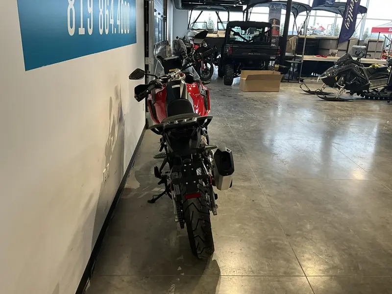 2024 MV Agusta Enduro Veloce EAS thumbnail 10