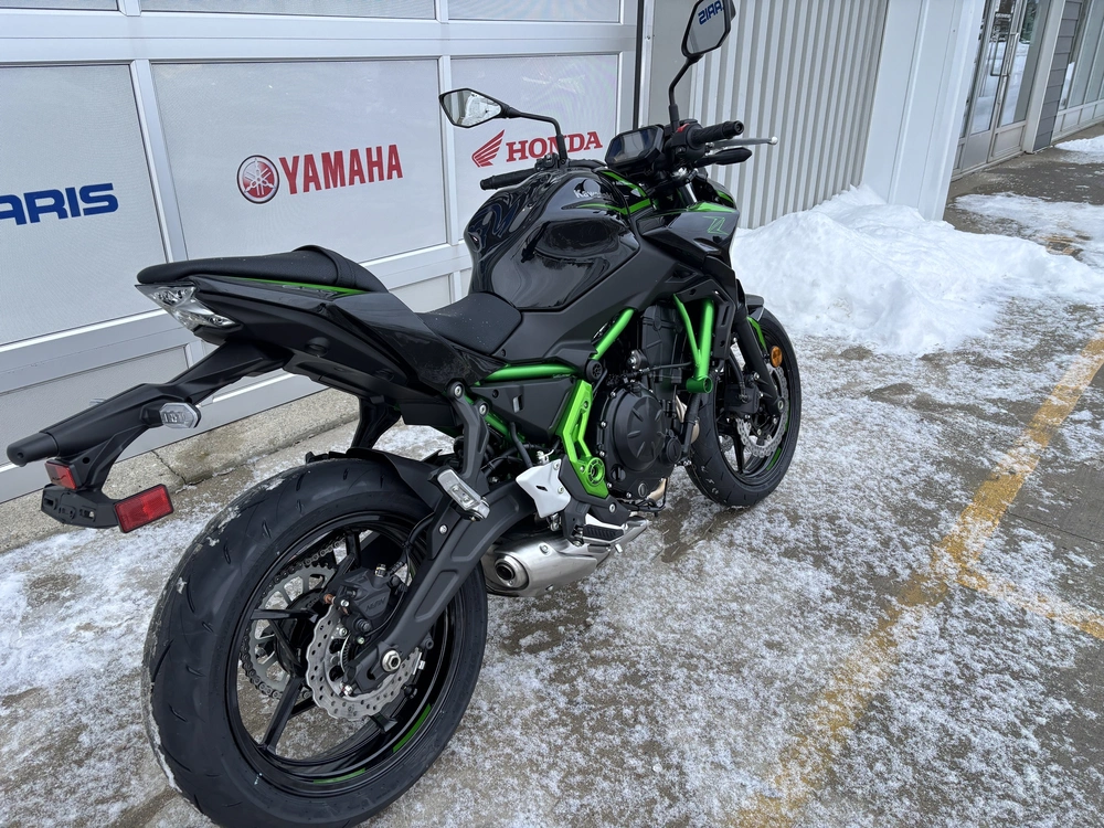 Kawasaki Z650 Abs 2025 alt