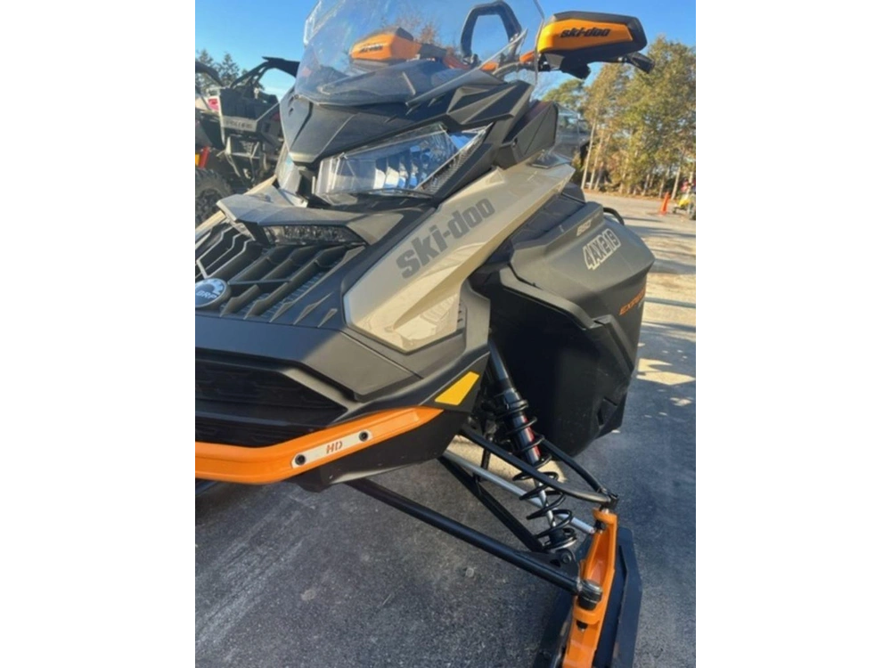 2022 Ski-doo Expedition® Xtreme™ Rotax® 850 E-tec® Arctic Desert / Black