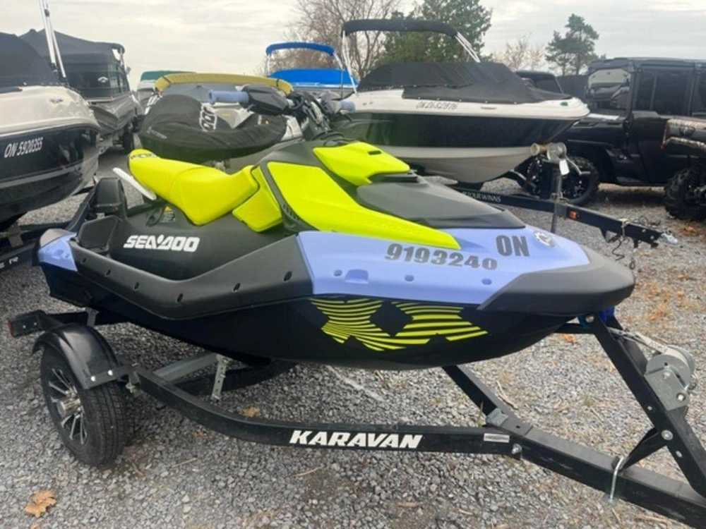 2024 Sea-doo Spark® Trixx™ For 3 Rotax® 900 Ace™ - 90 Ibr