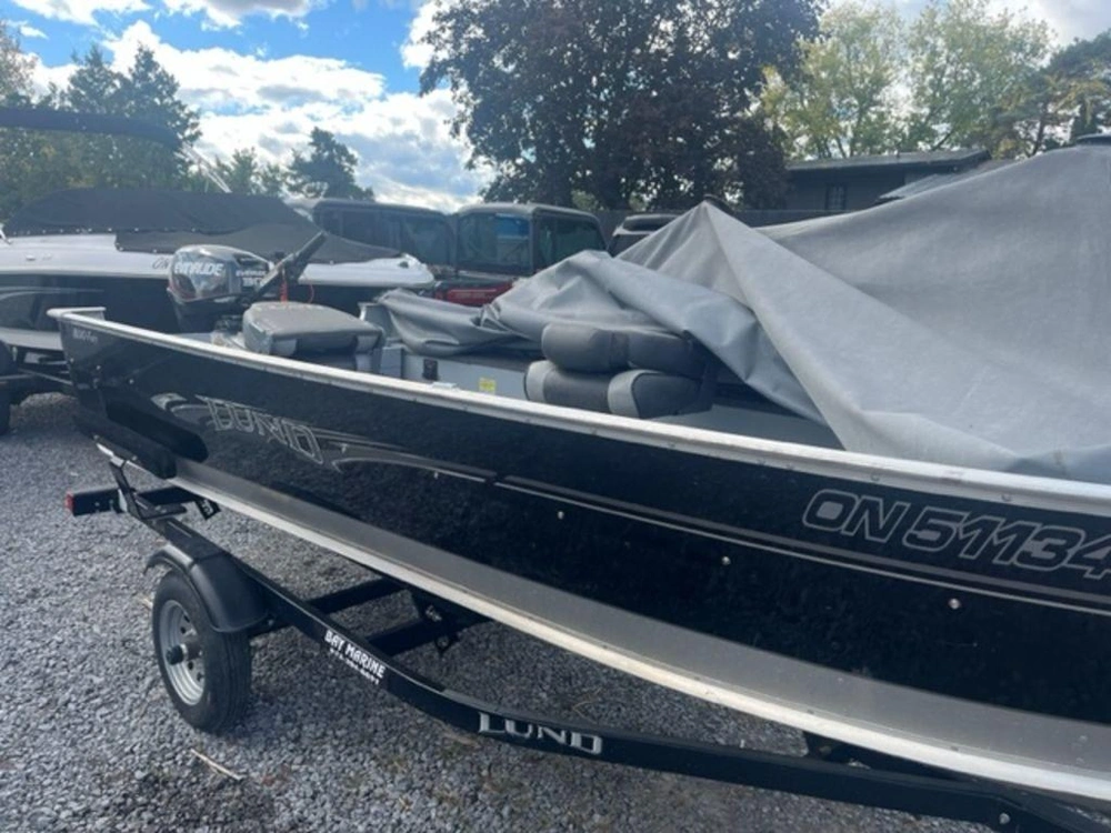 2016 Lund Boat Co Fury 1600 Tiller