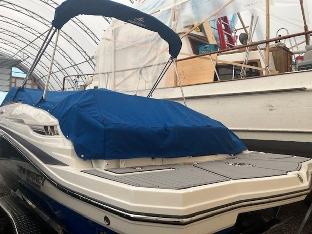 2023 Monterey Boats M4