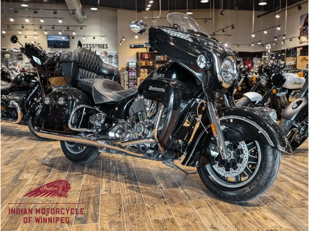 2020 Indian Motorcycle Roadmaster® Thunder Black