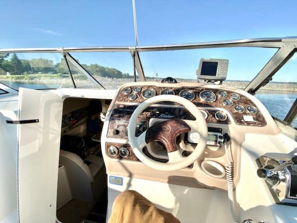 1999 Rinker Boat Co 280