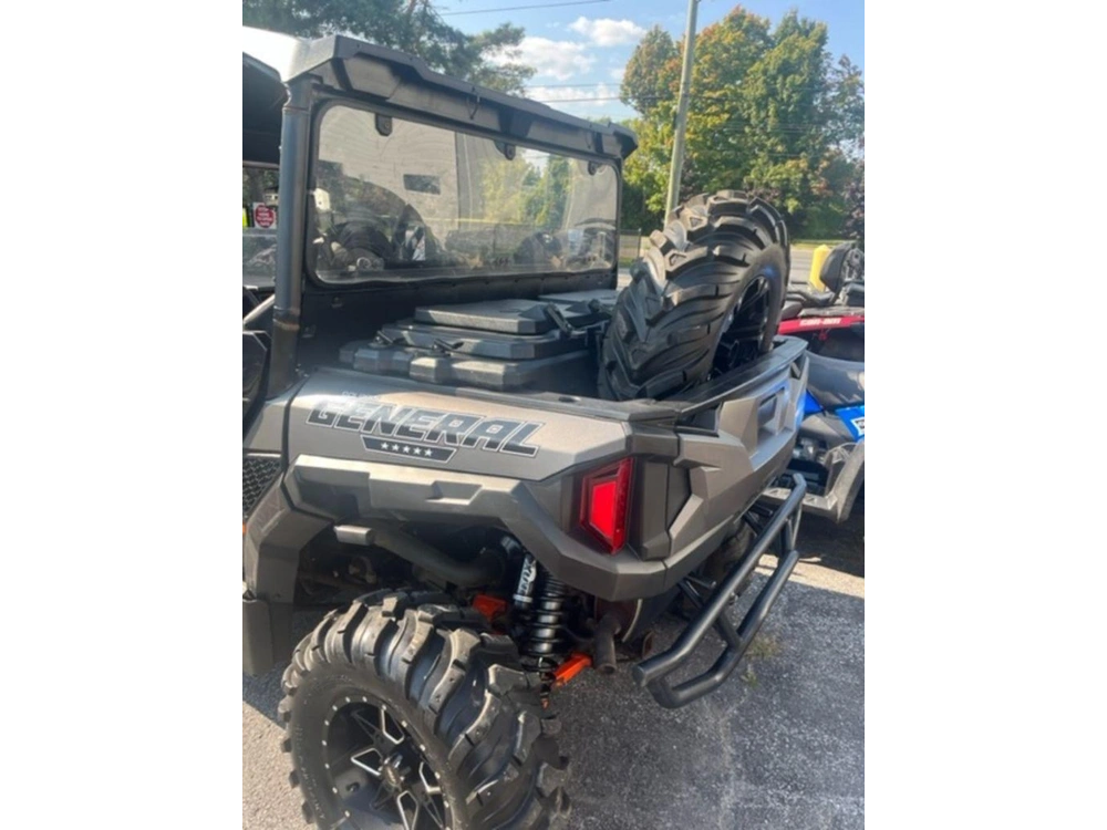 2017 Polaris General™ 1000 Eps Deluxe Titanium Matte Metallic